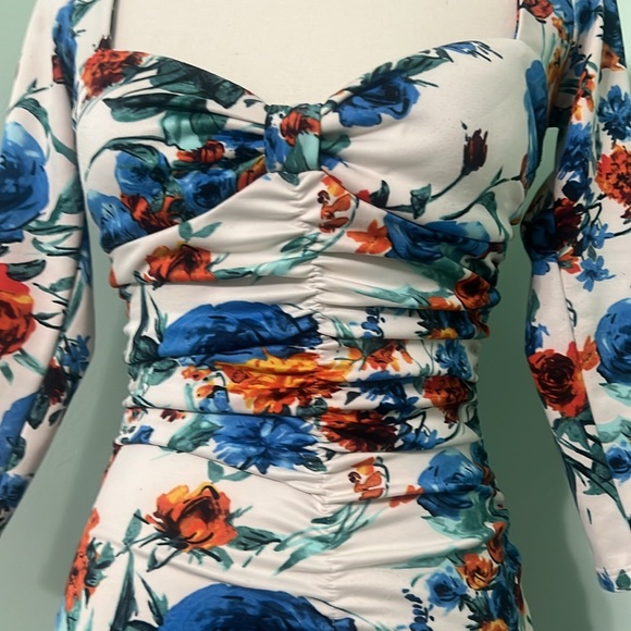 🆕 Bettie page Tatyana floral ruched stretchy vintage inspired retro pinup dress - Picture 8 of 16